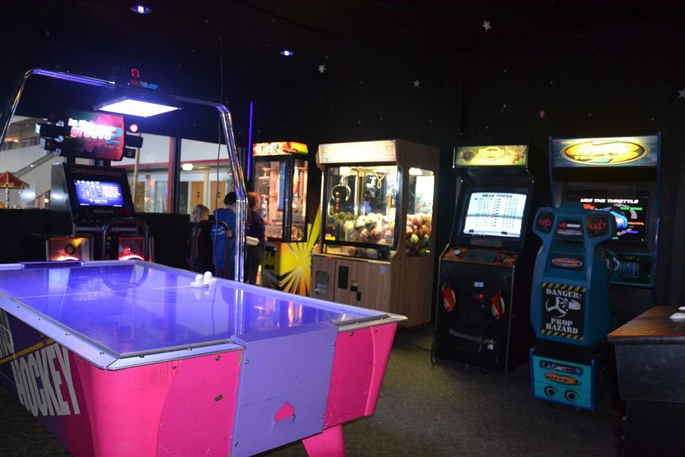 Travelodge By Wyndham Lincoln Northeast エクステリア 写真